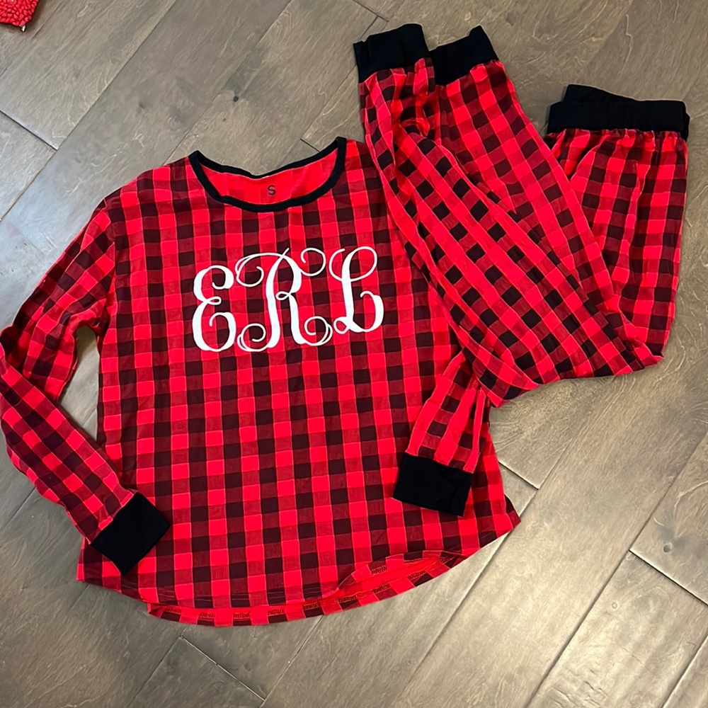 Monogrammed plaid pajama set NWOT size small eRl ELR